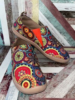 UIN Blossom Toledo NWOT Shoes Slip On 100% Cotton Arch Support Lightweight 8.5